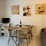 Apartment : T3 Rdc 4/5 Pers, Piscine & Parking Prive - Fr-1-796-93